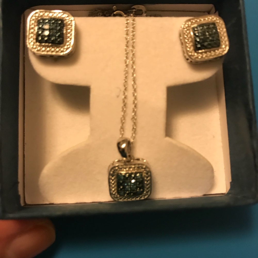 Blue White Diamonds Earrings  Necklace